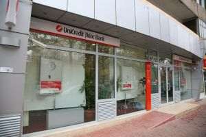 UniCredit launches hostile takeover bid for Commerzbank